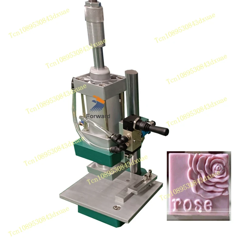 Soap Making Machine Small Scale - Kleine 200 kg/h pneumatische Wäschereiegel-Seifenherstellungsmaschine/Seifenausrüstung/Toilettenseifen-Stanzmaschine